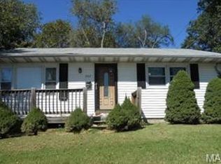 927 Highmont Dr, Saint Louis, MO