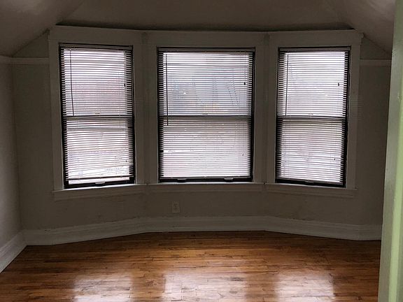 5th image of 7914 S South Shore Dr #3