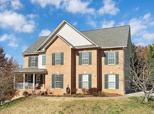 9515 Hickory Knoll Ln, Knoxville, TN 37931
