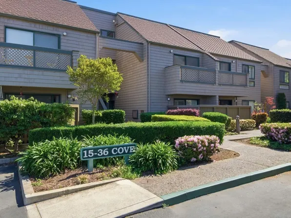 32 Cove Ln, Redwood City, CA 94065