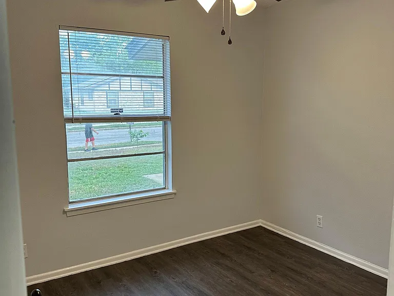 7211 Westglade Dr — Photo 21