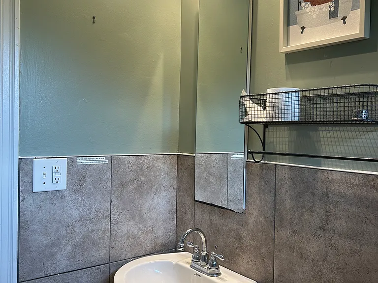 410 E Dayton Ave — Photo 9