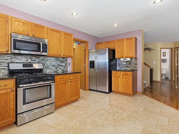4th image of 1006 Butterfield Cir E
