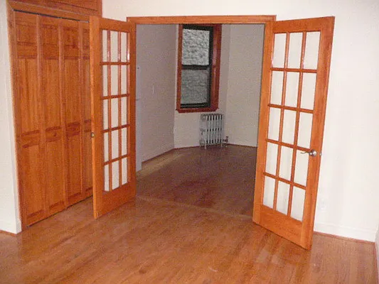 Rented by Kings Court Real Estate | media 18