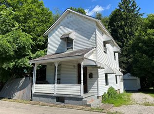 38 1/2 Franklin St, Greenville, PA 16125