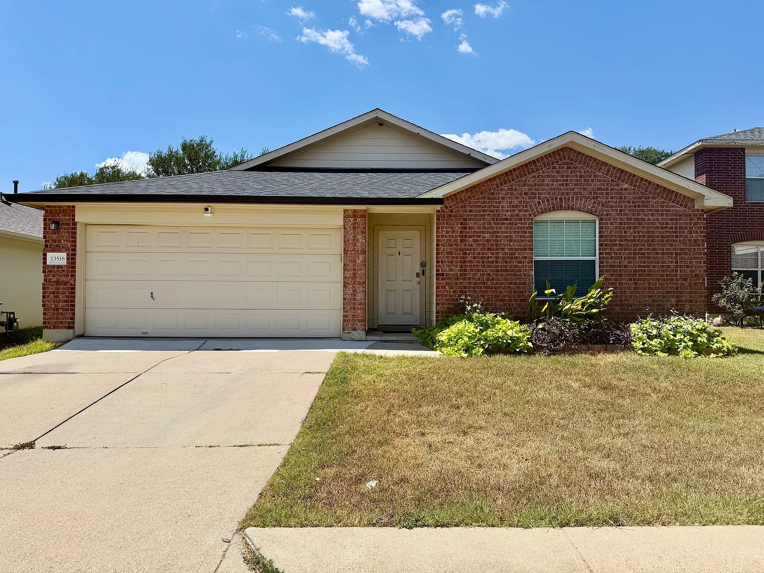 3 bed, 1398 sqft, $1,850 — Photo 1