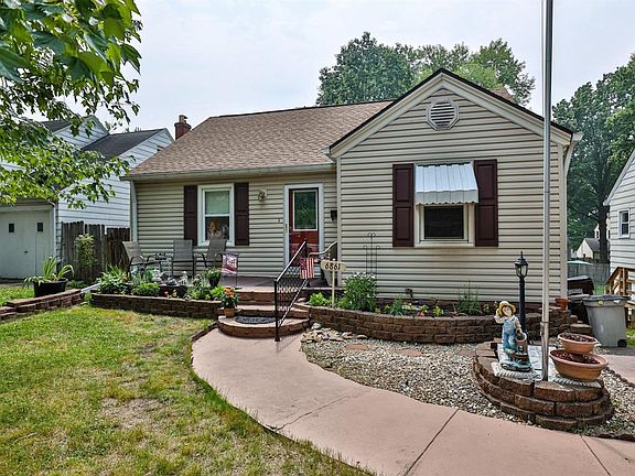 2nd image of 6861 Parkview Dr