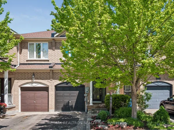 272 Tom Taylor Cres, Newmarket, ON L3X 3E8