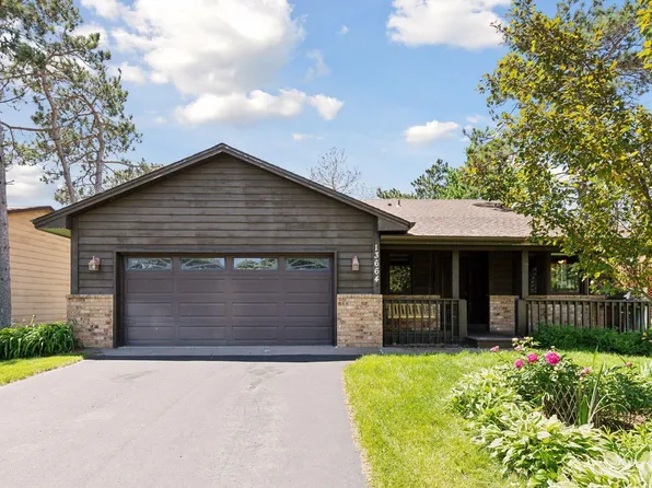 13664 Xavis St NW, Andover, MN 55304