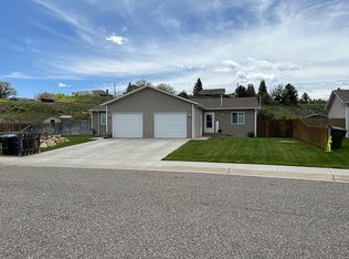 1210 White Water Ave, Cody, WY 82414