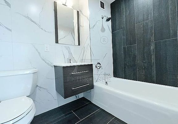 4th image of 2183 3rd Ave #604