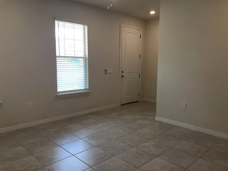 2674 Mead Ave — Photo 9