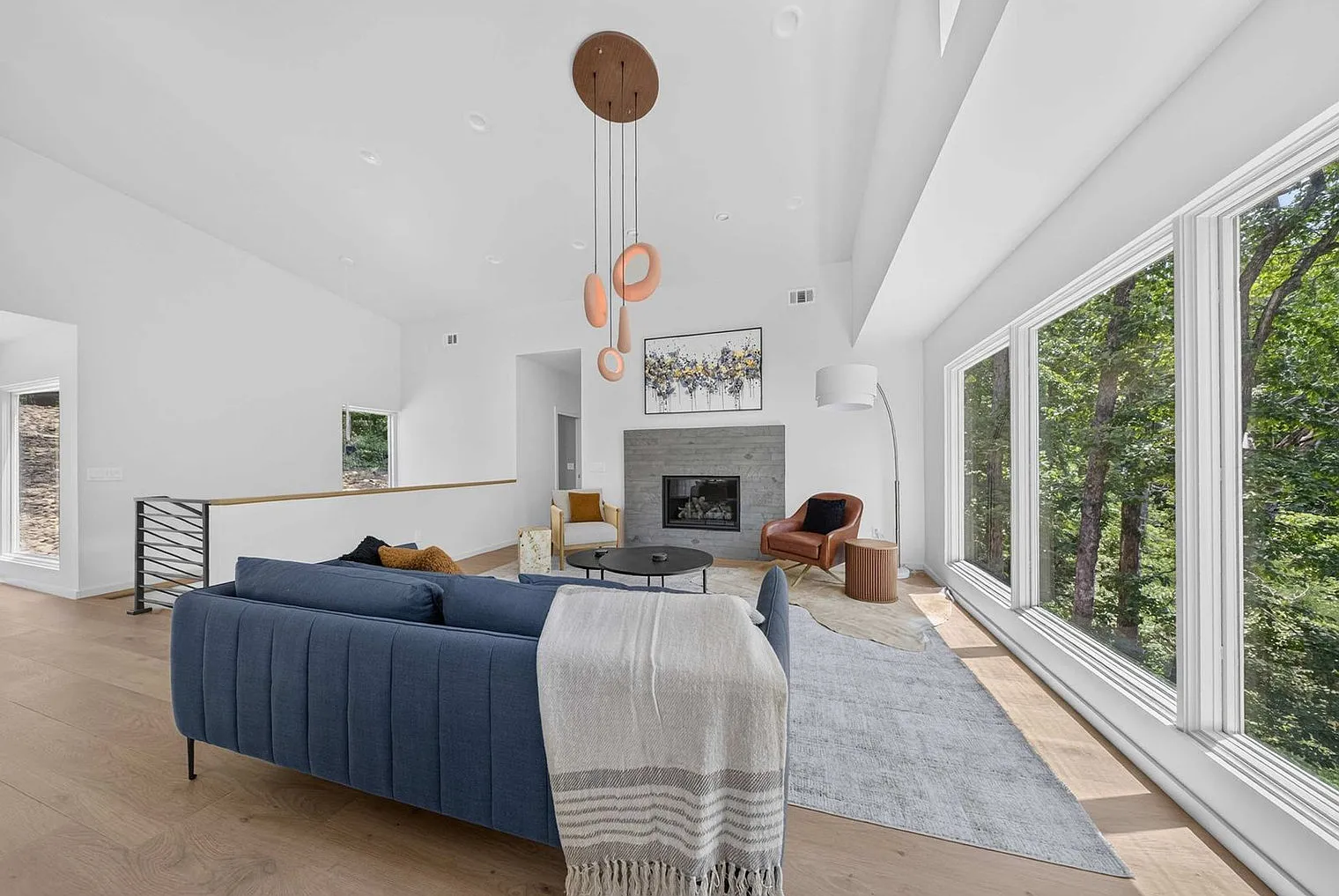 4 bed, 4.0 bath, $7,209 — Photo 2