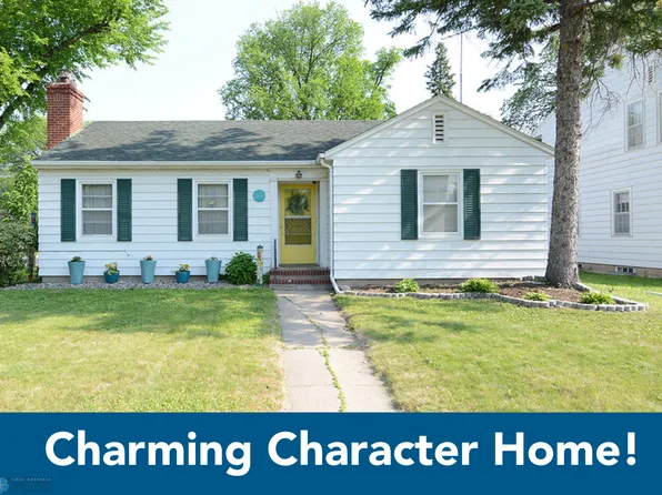 1302 6th Ave S, Moorhead, MN 56560