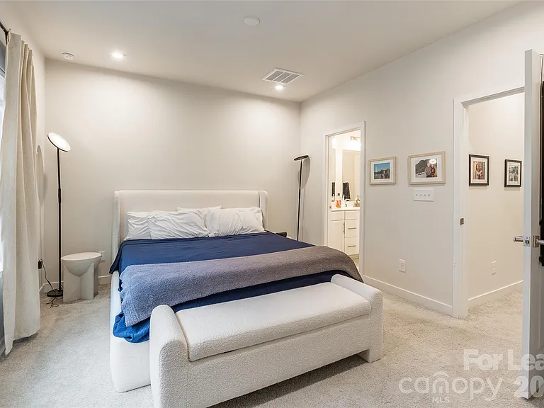 924 Broad River Ln — Photo 13