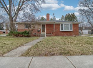 33725 Cindy St, Livonia, MI 48150