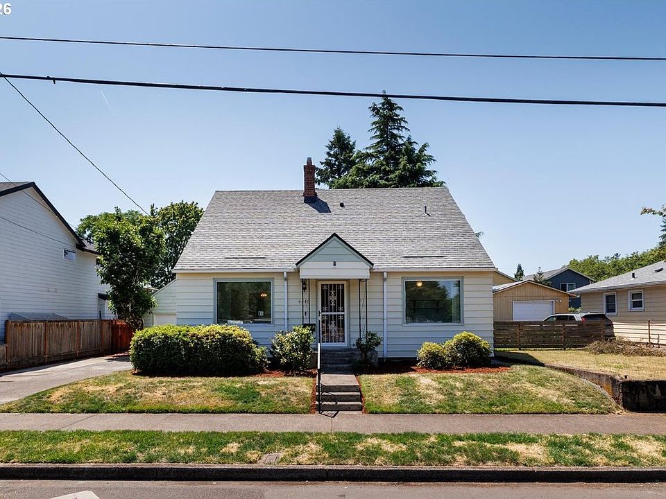 1st image of 4440 SE Evergreen St