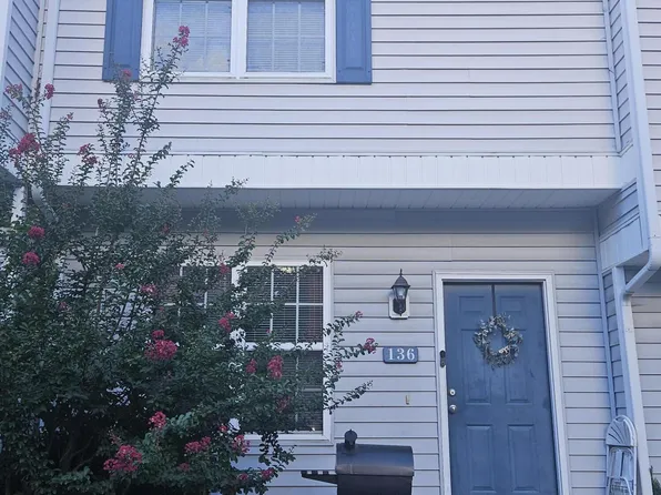 136 Blue Crest Ln, Durham, NC 27705