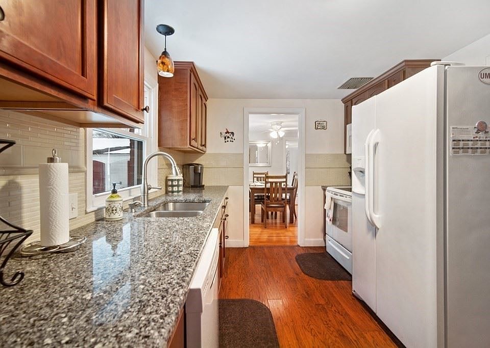 1st image of 35 Westernview Cir