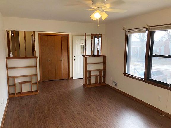 4th image of 4011 S Leslie Ave