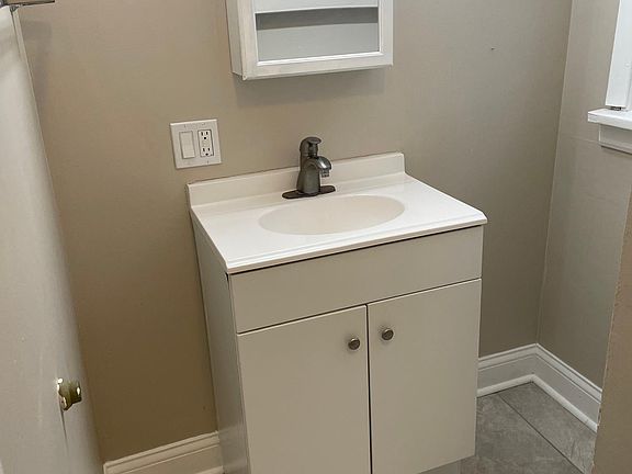 5th image of 2530 N Linder Ave #2