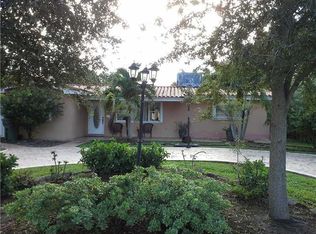 1521 NW 84th Ter, Pembroke Pines, FL 33024
