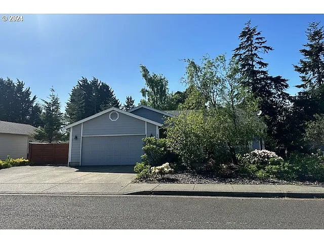 3995 Munsel Creek Dr photo 1