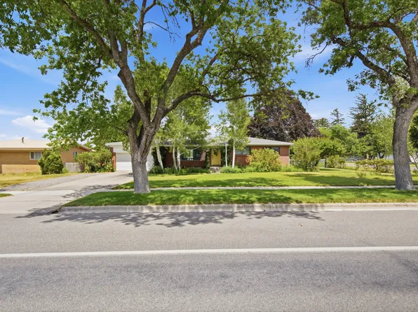 497 E Main St, Hyrum, UT 84319