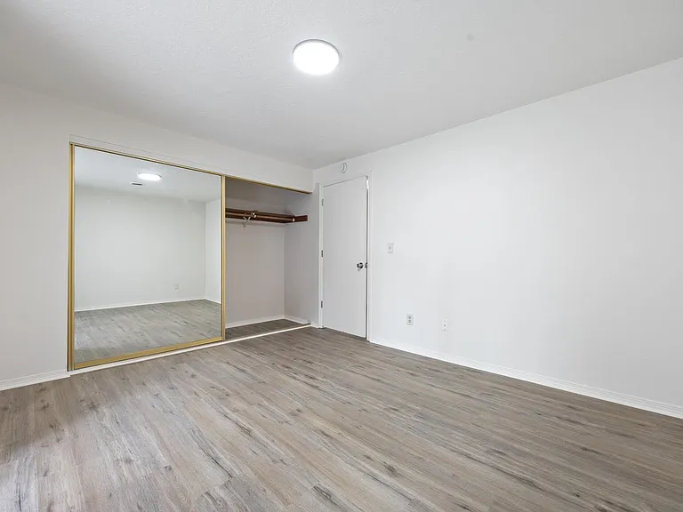 4921 SW 59th Ave — Photo 14
