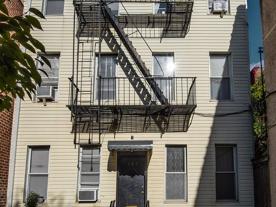 1st image of 127 N 4th St #1