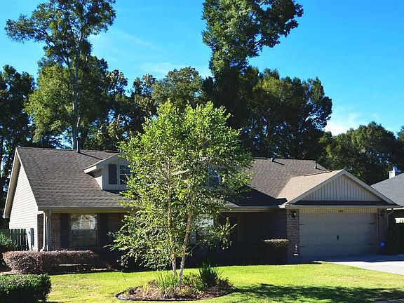 3rd image of 1937 Larkspur Cir