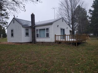 6030 Gottschalk Dr, Cheboygan, MI 49721