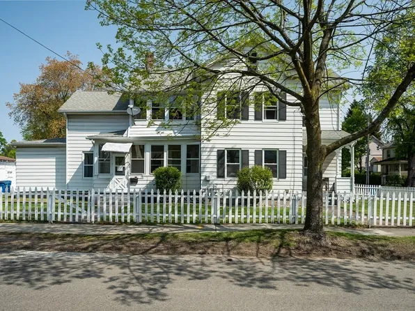7 Healy St, West Springfield, MA 01089