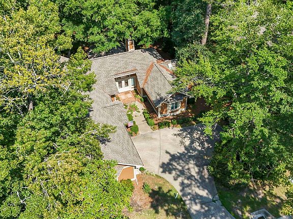 4th image of 1207 Spinnaker Dr.