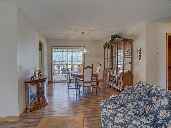 3rd image of 362 Camelia Dr