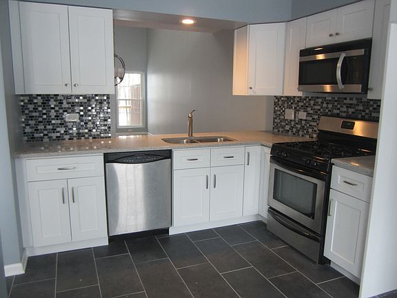 5th image of 24 Dorchester Ct