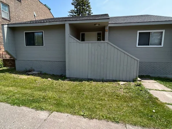 1526 E Superior St #4, Duluth, MN 55812