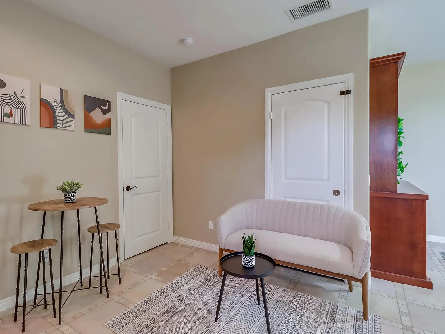 2581 Tokalon Ct — Photo 4