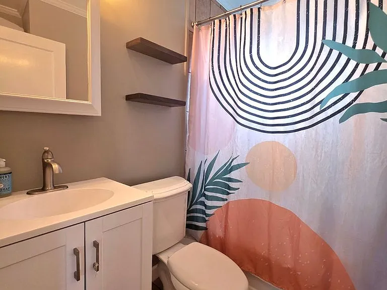 1010 E Maxwell St — Photo 19
