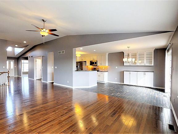 2nd image of 11647 Upper Peninsula Ln