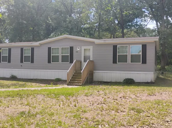 12570 Pine Cone Dr, Middlebury, IN 46540