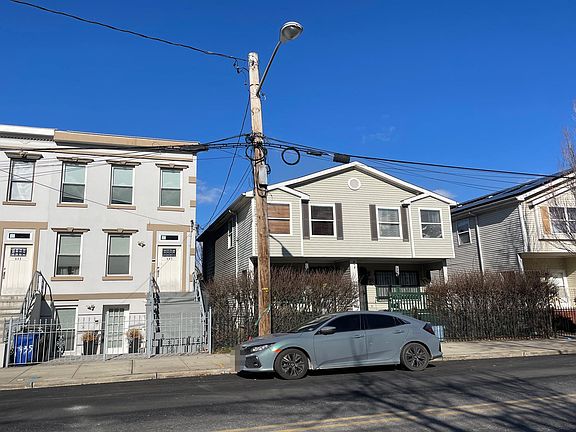 3rd image of 437-439 Pacific Ave