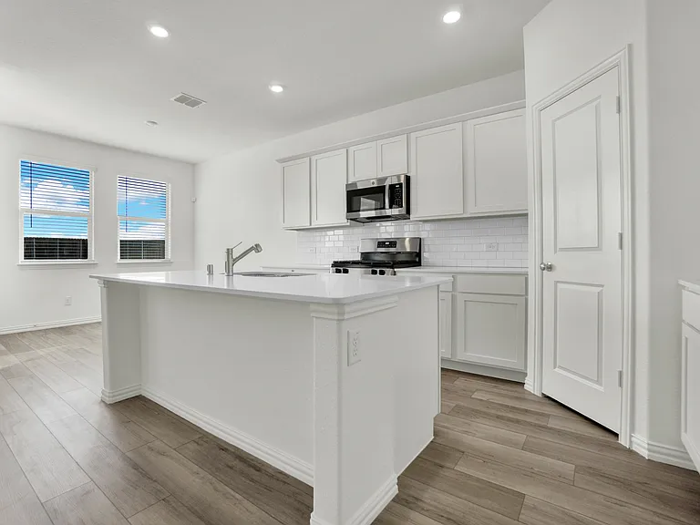 8700 Whistling Duck Dr — Photo 11