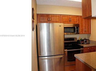 17580 NW 67th Pl APT K, Hialeah, FL 33015