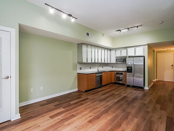 4th image of 320 11th Ave S APT 214