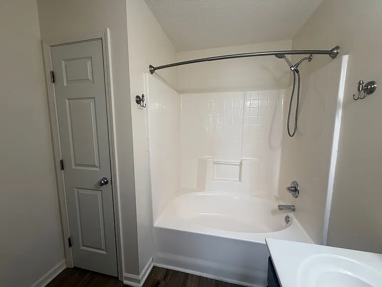 3290 Valencia Dr — Photo 25