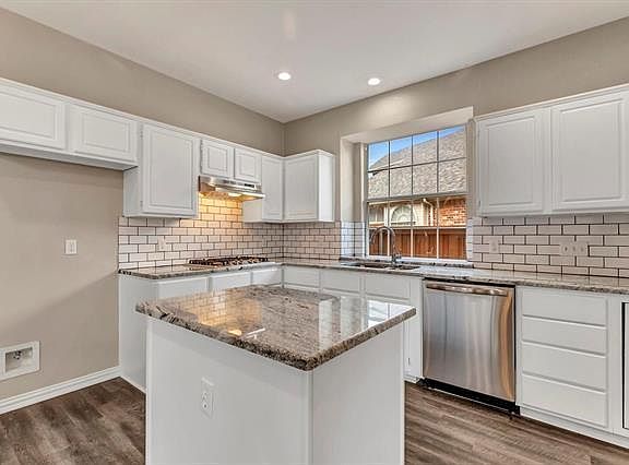 5th image of 7506 Sand Pine Dr