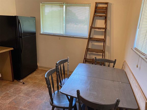 5th image of 10004 Livingston Ave