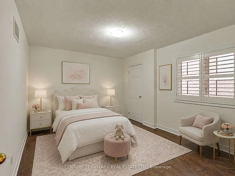 94 Bayhampton Dr #UPSTAIRS — Photo 21