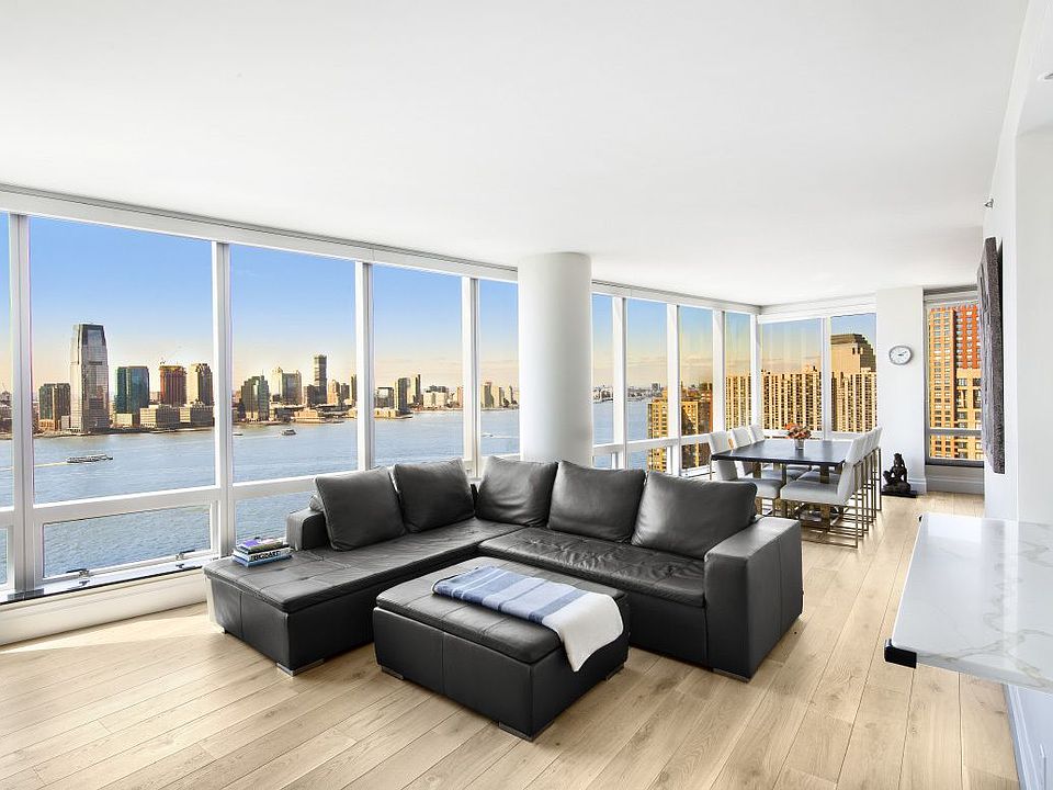 1st image of 10 West St APT 28A